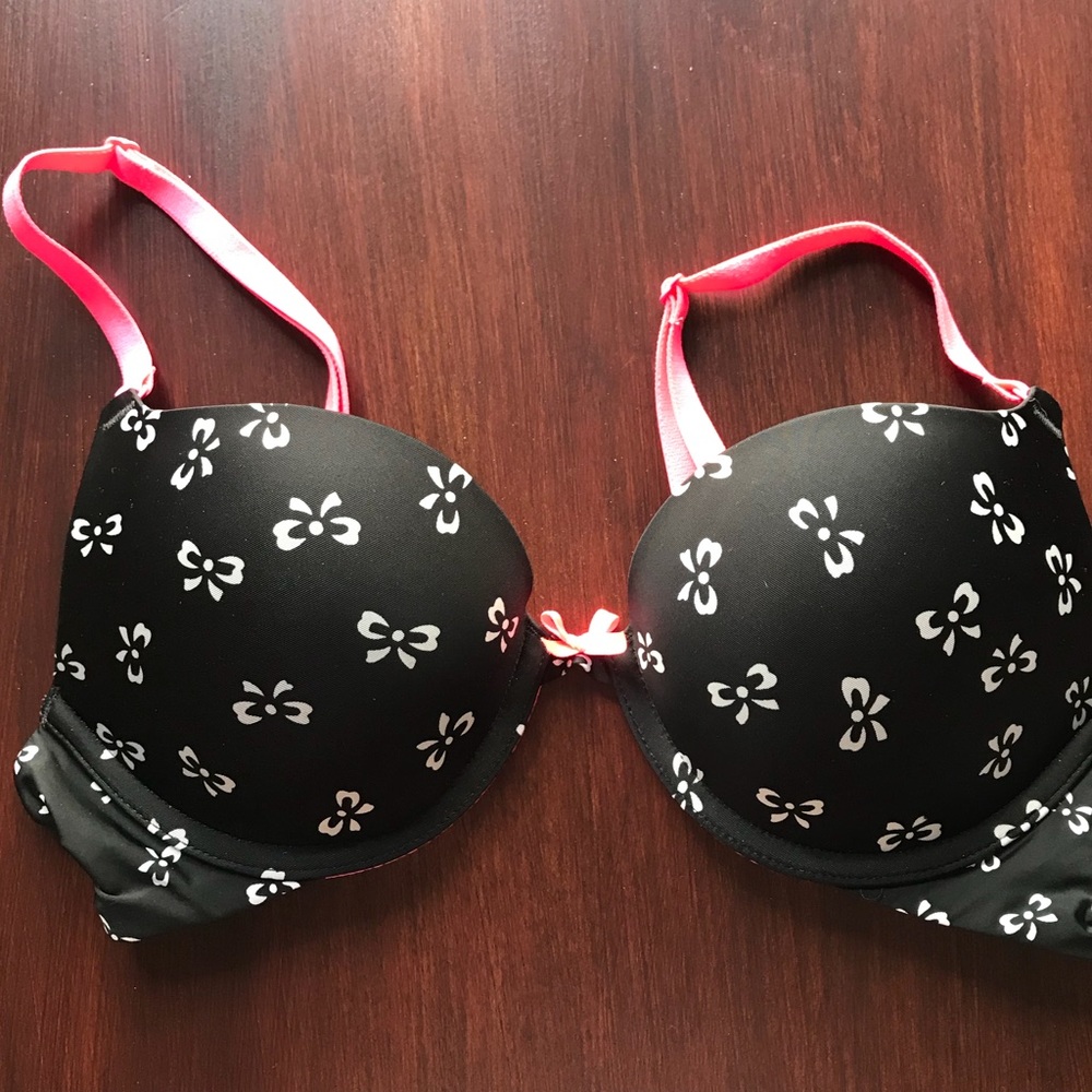 Victoria Secret 34B Bra